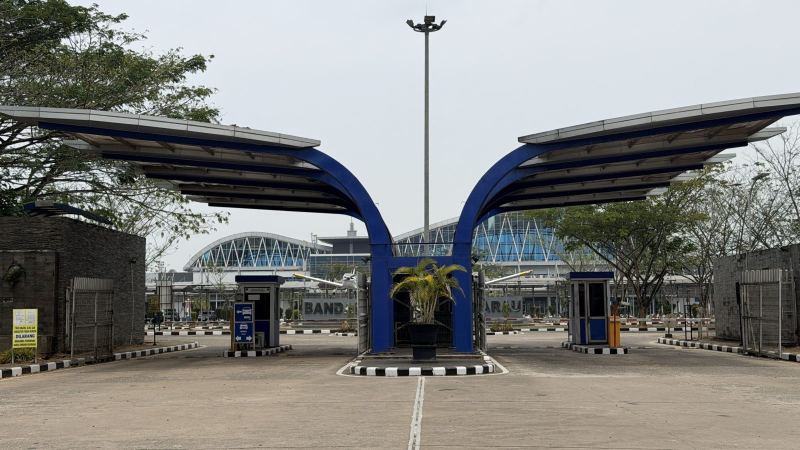 Gerbang Pintu Masuk Utama
